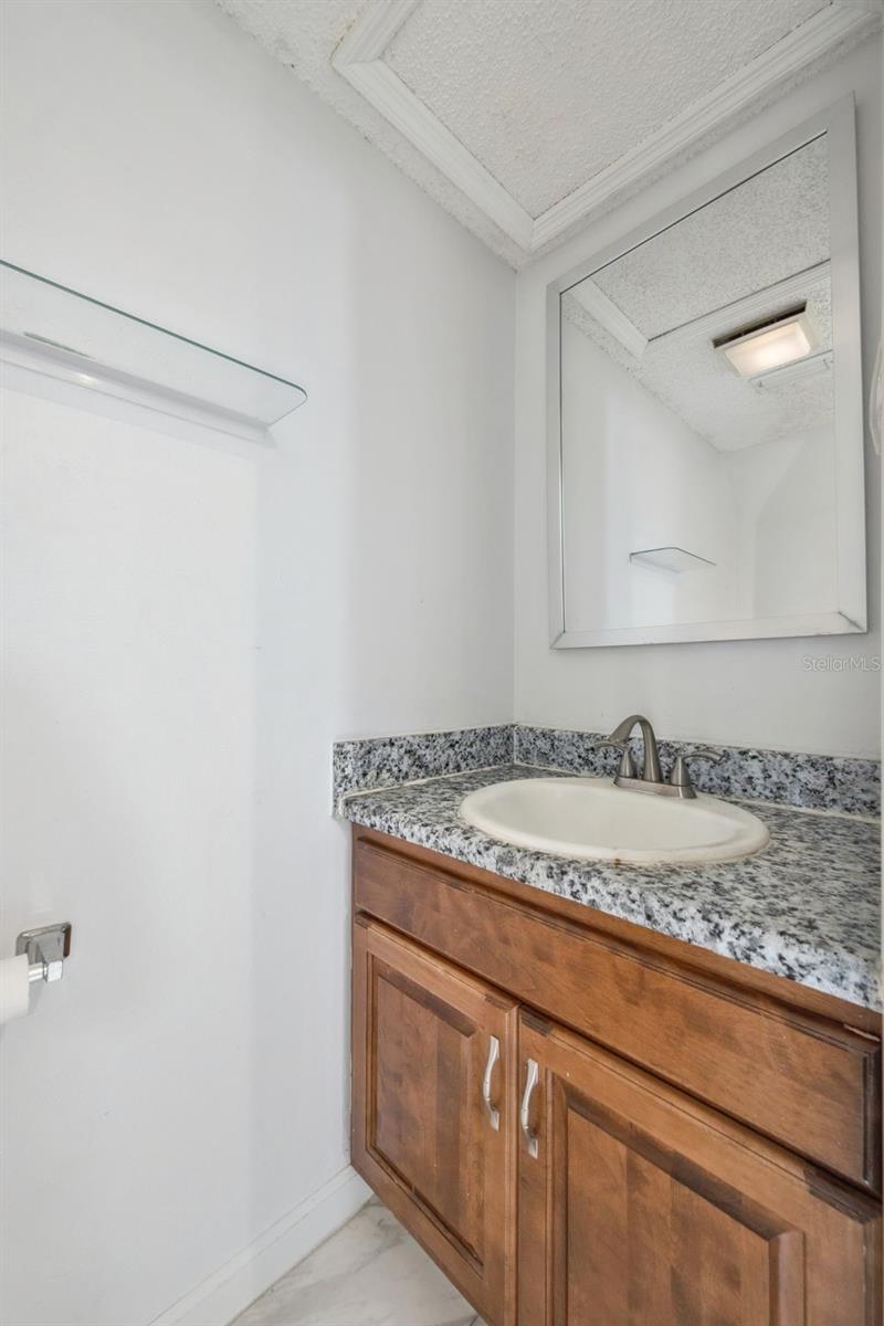 6924 WOODLAKE #104, ORLANDO, FL, 32810