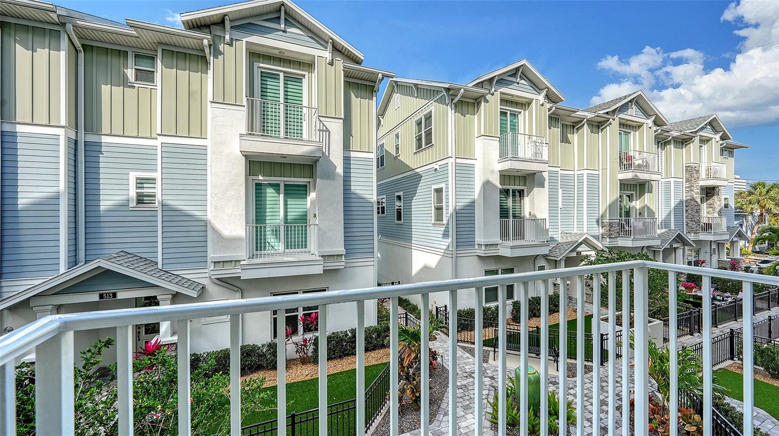 512 LAUREL PARK DR, SARASOTA, FL, 34236