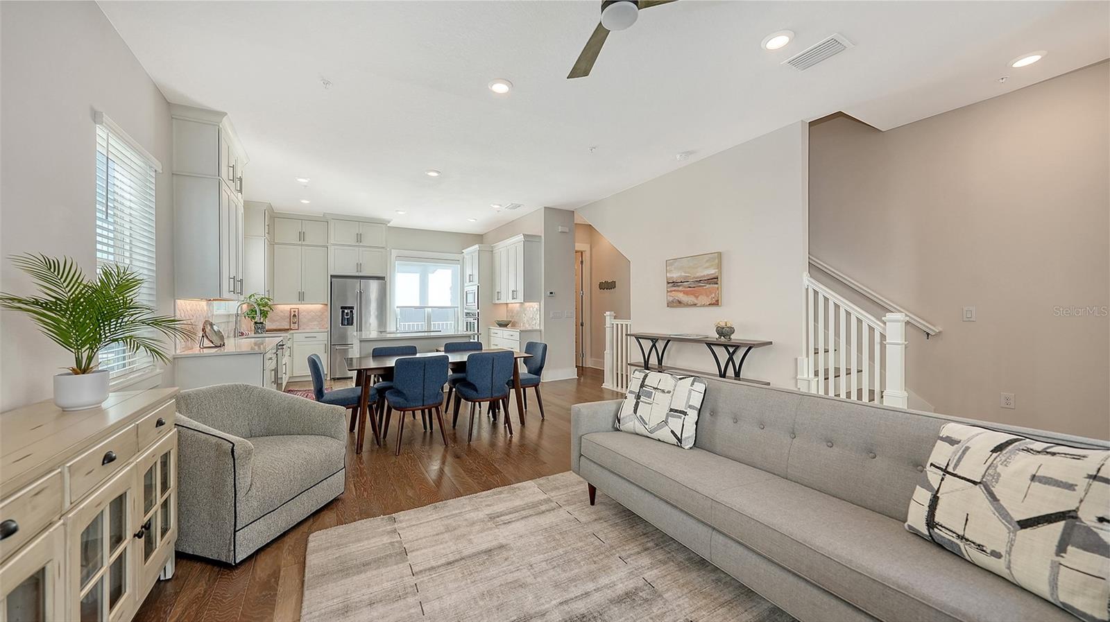 512 LAUREL PARK DR, SARASOTA, FL, 34236