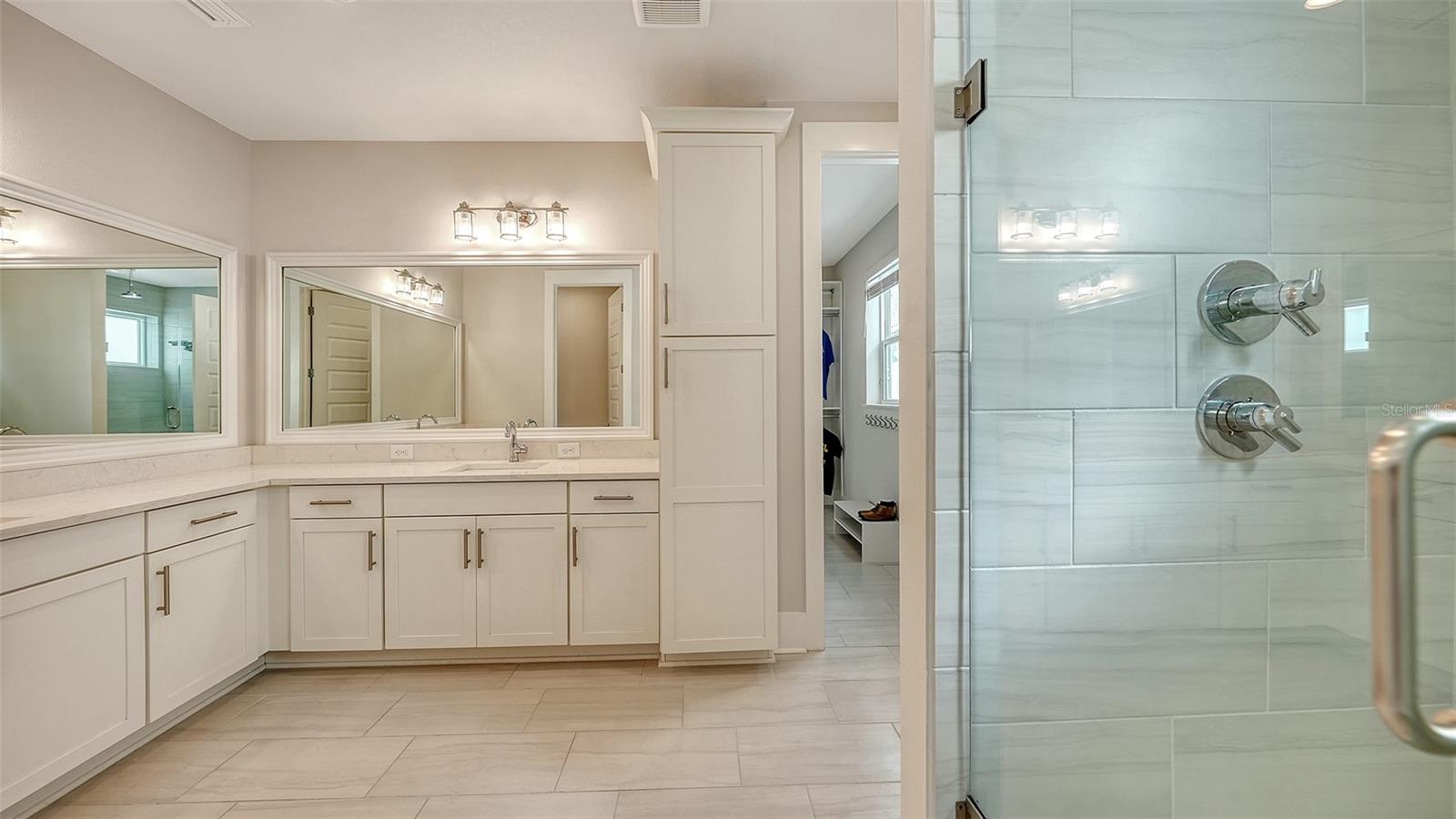 512 LAUREL PARK DR, SARASOTA, FL, 34236