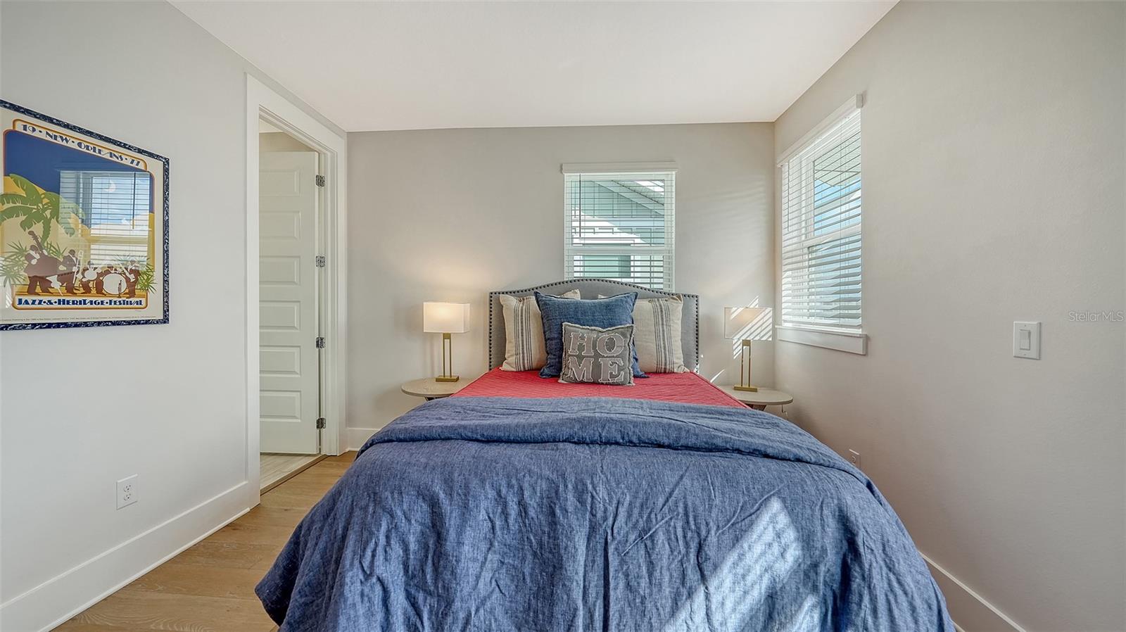 512 LAUREL PARK DR, SARASOTA, FL, 34236