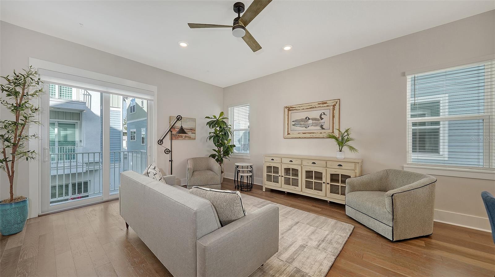 512 LAUREL PARK DR, SARASOTA, FL, 34236