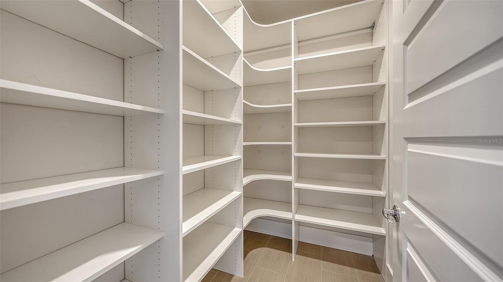 512 LAUREL PARK DR, SARASOTA, FL, 34236