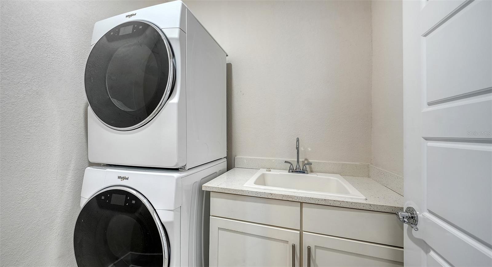 512 LAUREL PARK DR, SARASOTA, FL, 34236