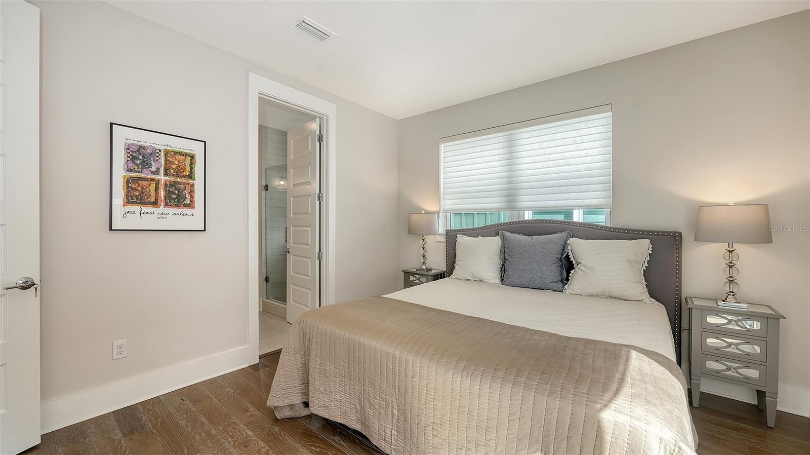 512 LAUREL PARK DR, SARASOTA, FL, 34236