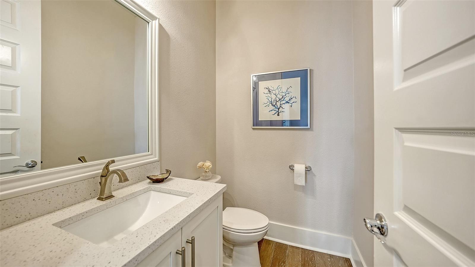 512 LAUREL PARK DR, SARASOTA, FL, 34236