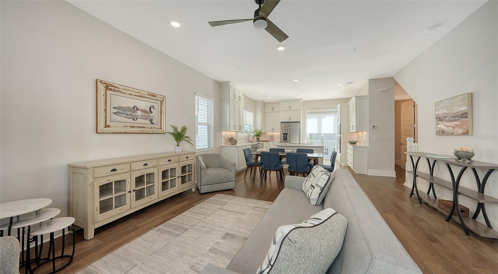 512 LAUREL PARK DR, SARASOTA, FL, 34236