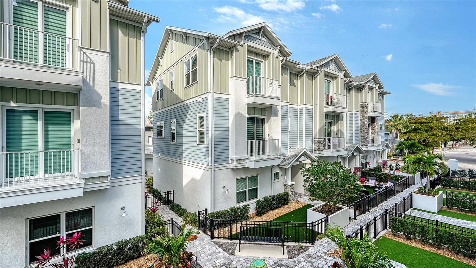 512 LAUREL PARK DR, SARASOTA, FL, 34236