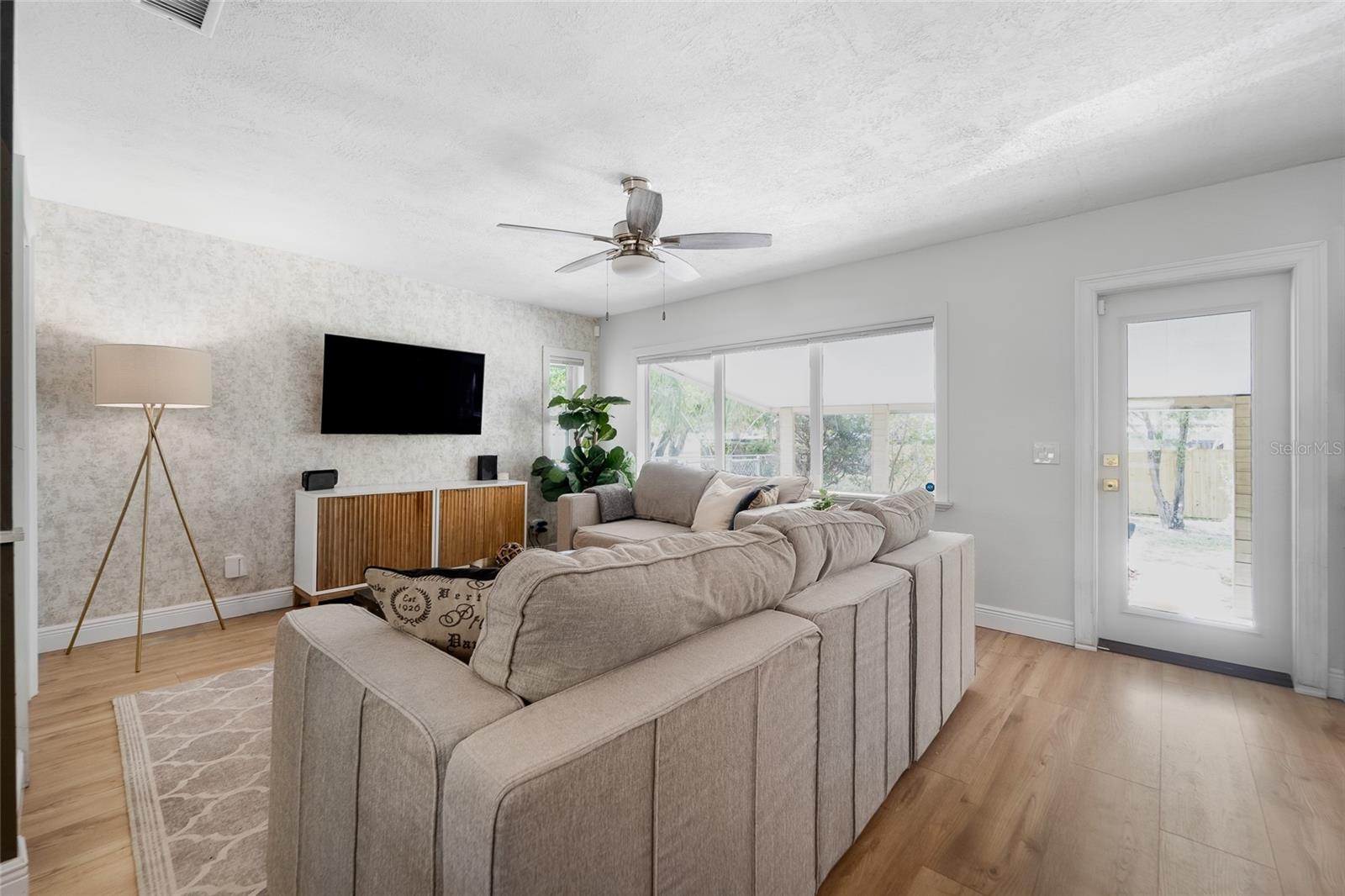 1502 W MEADOWBROOK AVE, TAMPA, FL, 33612