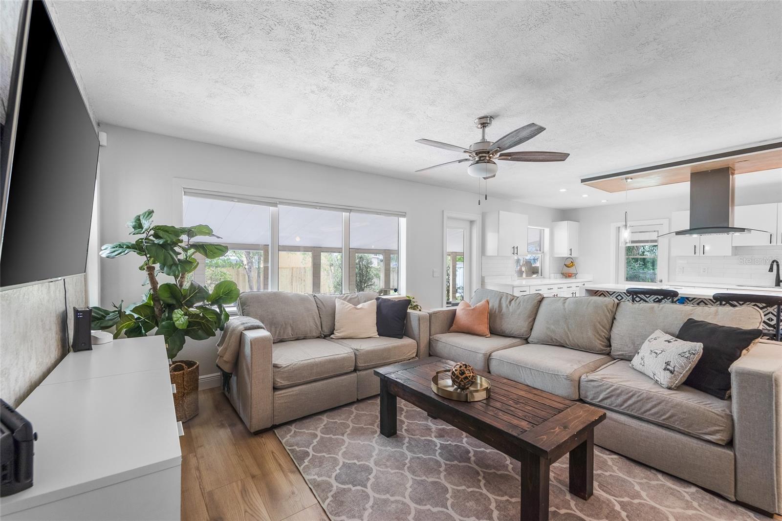 1502 W MEADOWBROOK AVE, TAMPA, FL, 33612