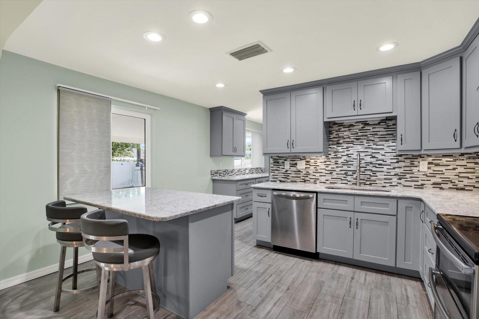 1815 CHATEAU DR E, CLEARWATER, FL, 33756