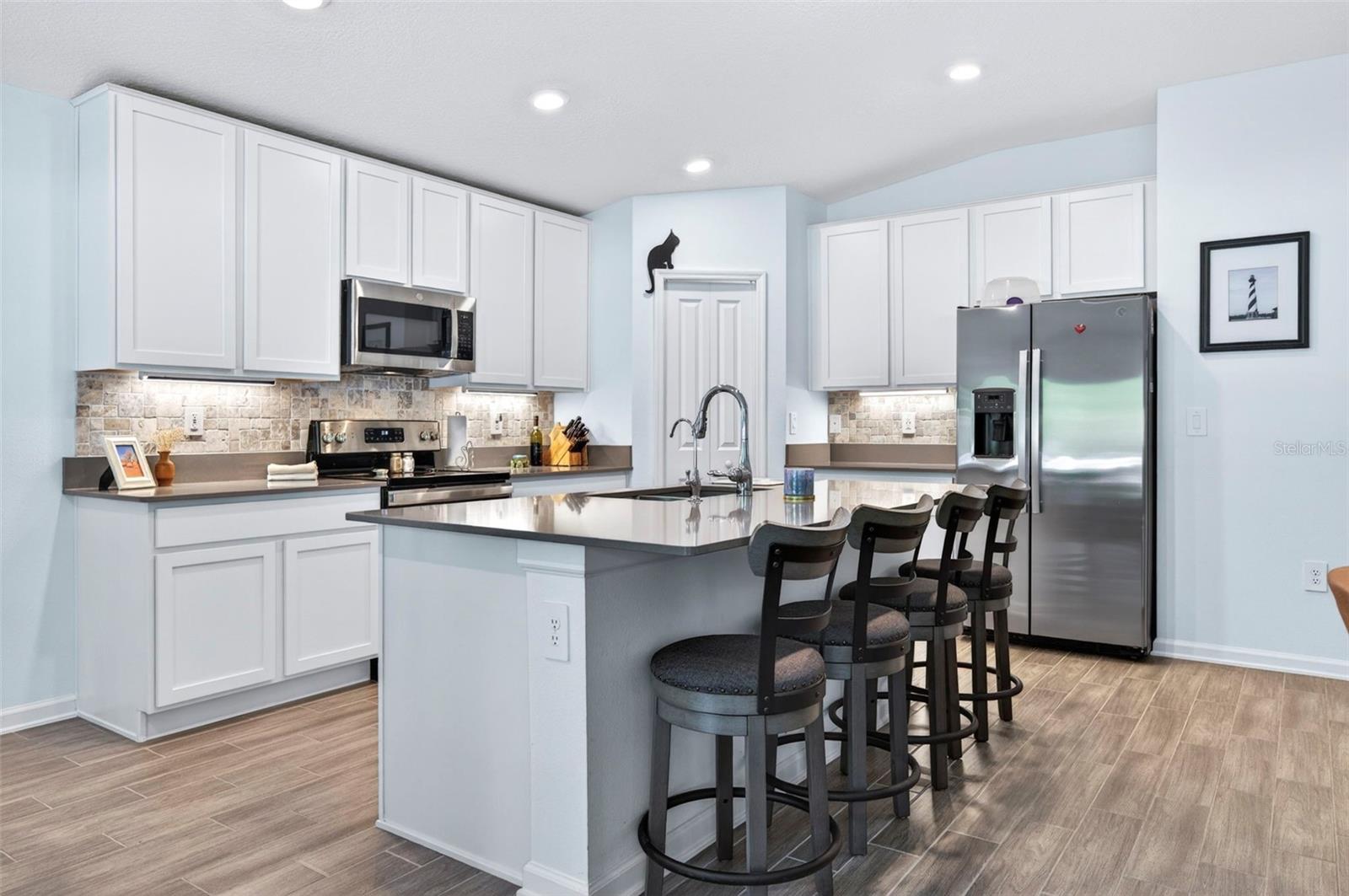 1018 PEACH CREEK DR, OSTEEN, FL, 32764