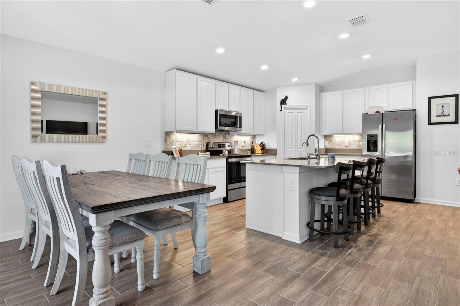 1018 PEACH CREEK DR, OSTEEN, FL, 32764