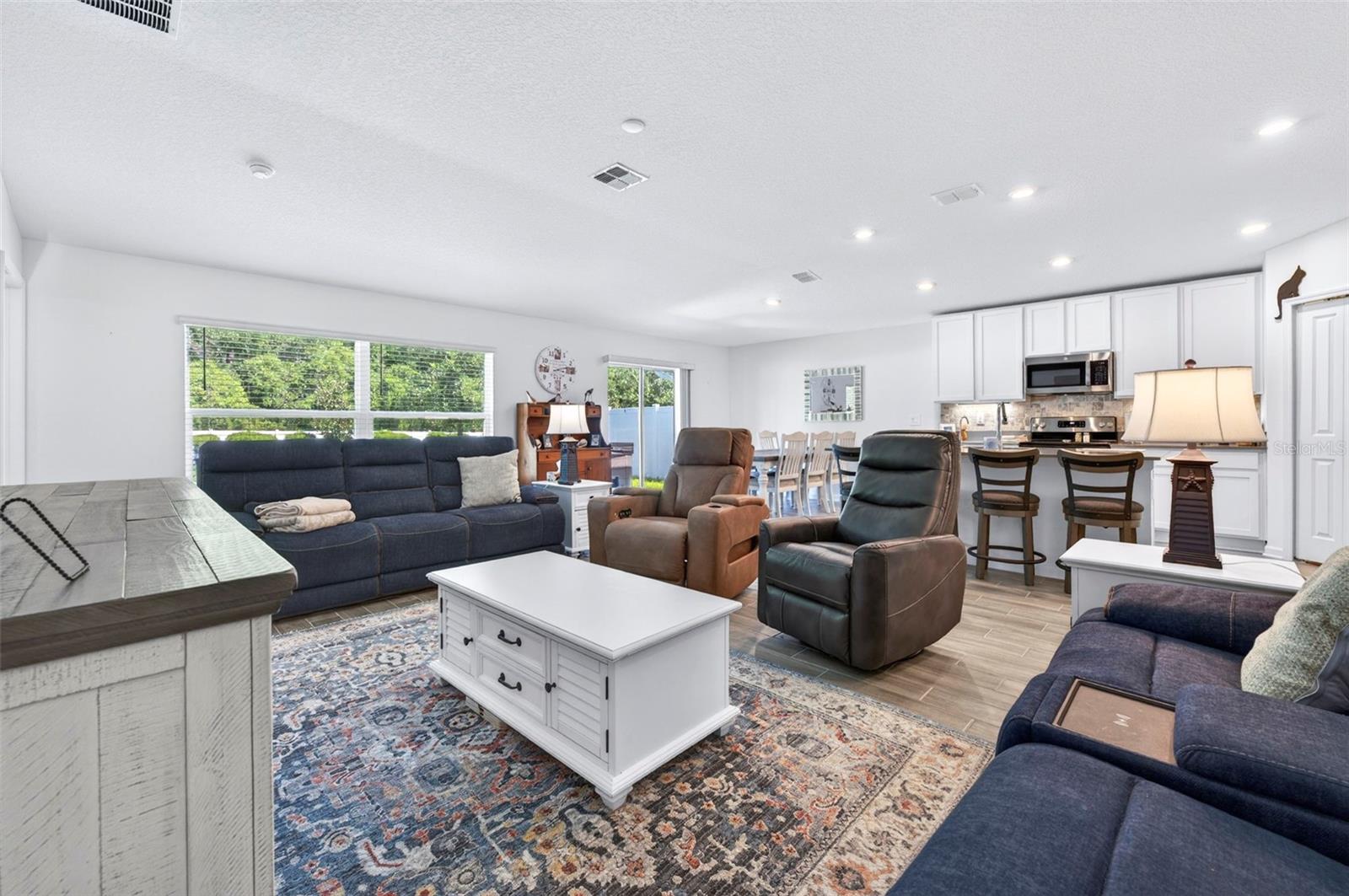 1018 PEACH CREEK DR, OSTEEN, FL, 32764