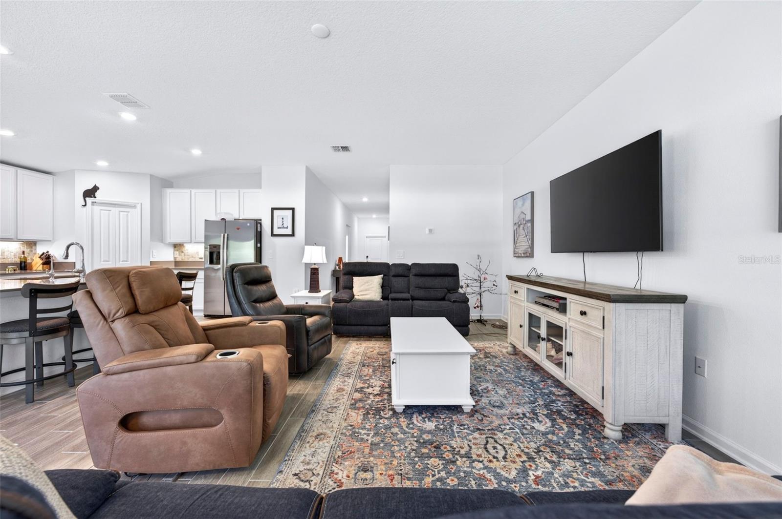 1018 PEACH CREEK DR, OSTEEN, FL, 32764