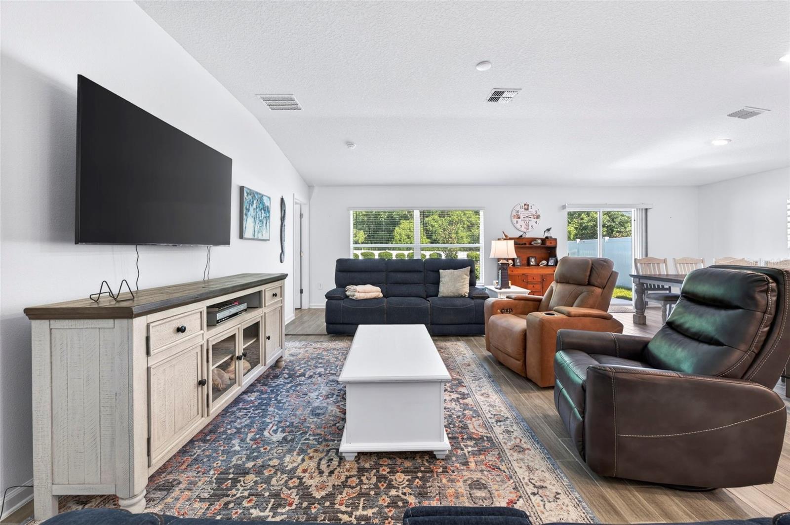 1018 PEACH CREEK DR, OSTEEN, FL, 32764