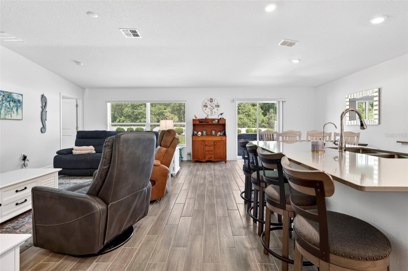 1018 PEACH CREEK DR, OSTEEN, FL, 32764