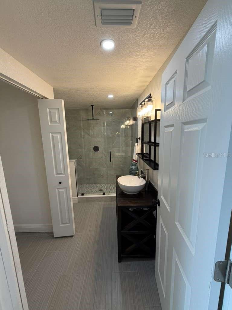 343 SHORE DR E, OLDSMAR, FL, 34677