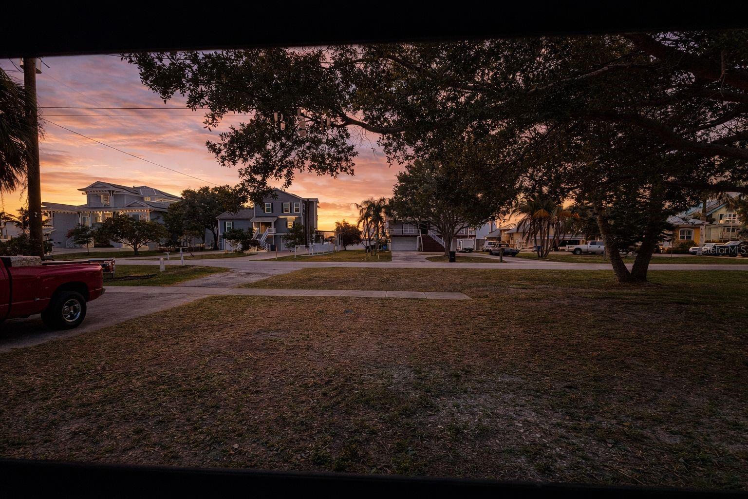 343 SHORE DR E, OLDSMAR, FL, 34677