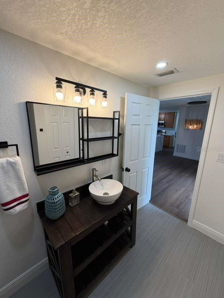 343 SHORE DR E, OLDSMAR, FL, 34677