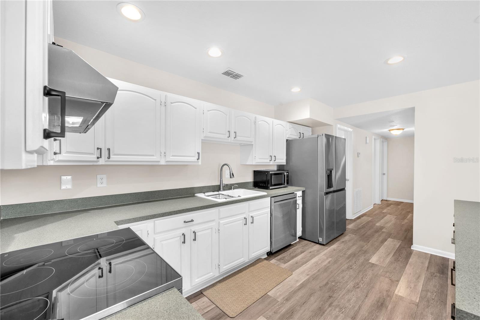 9618 PINE RIDGE AVE, RIVERVIEW, FL, 33578