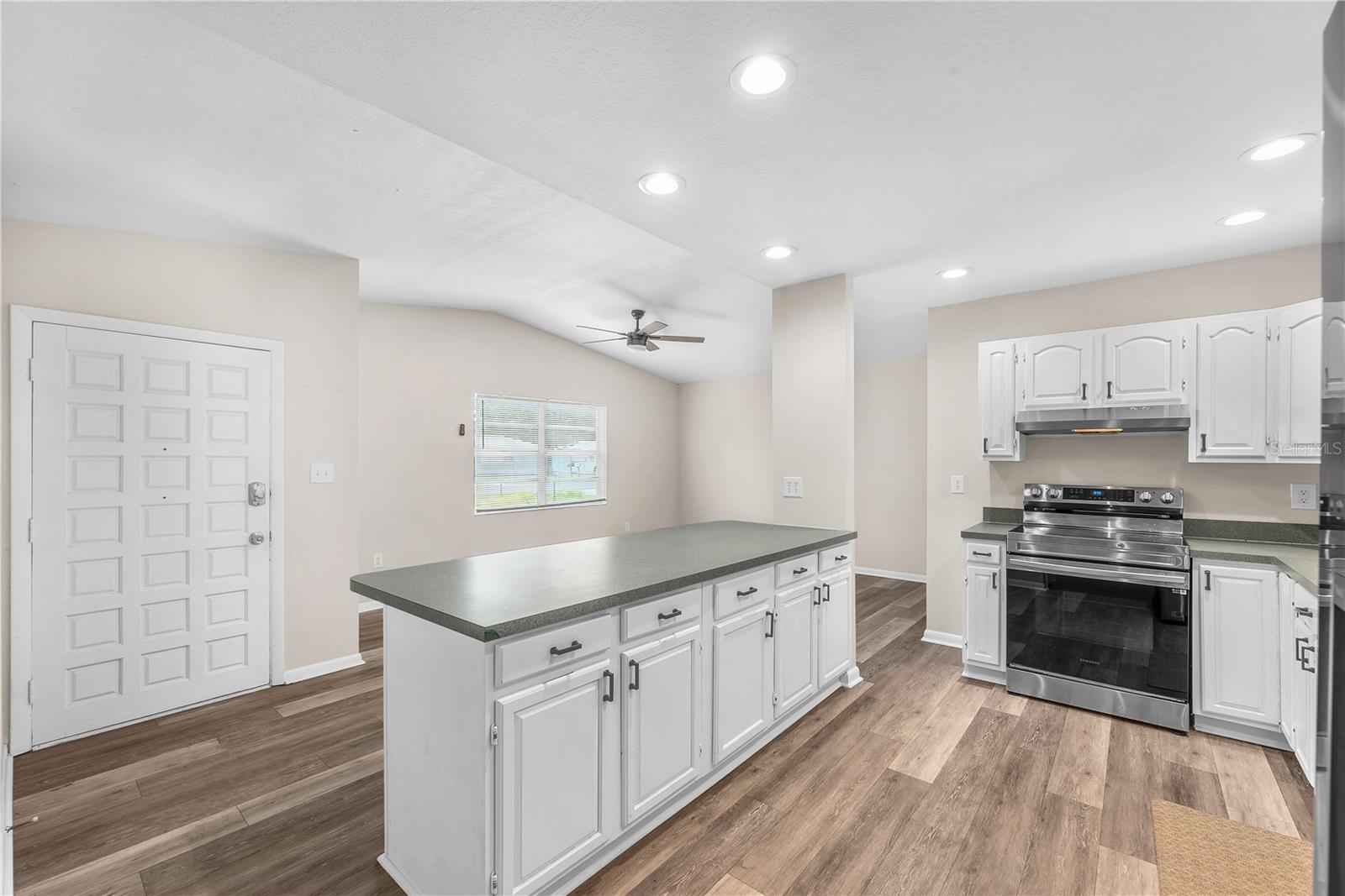 9618 PINE RIDGE AVE, RIVERVIEW, FL, 33578