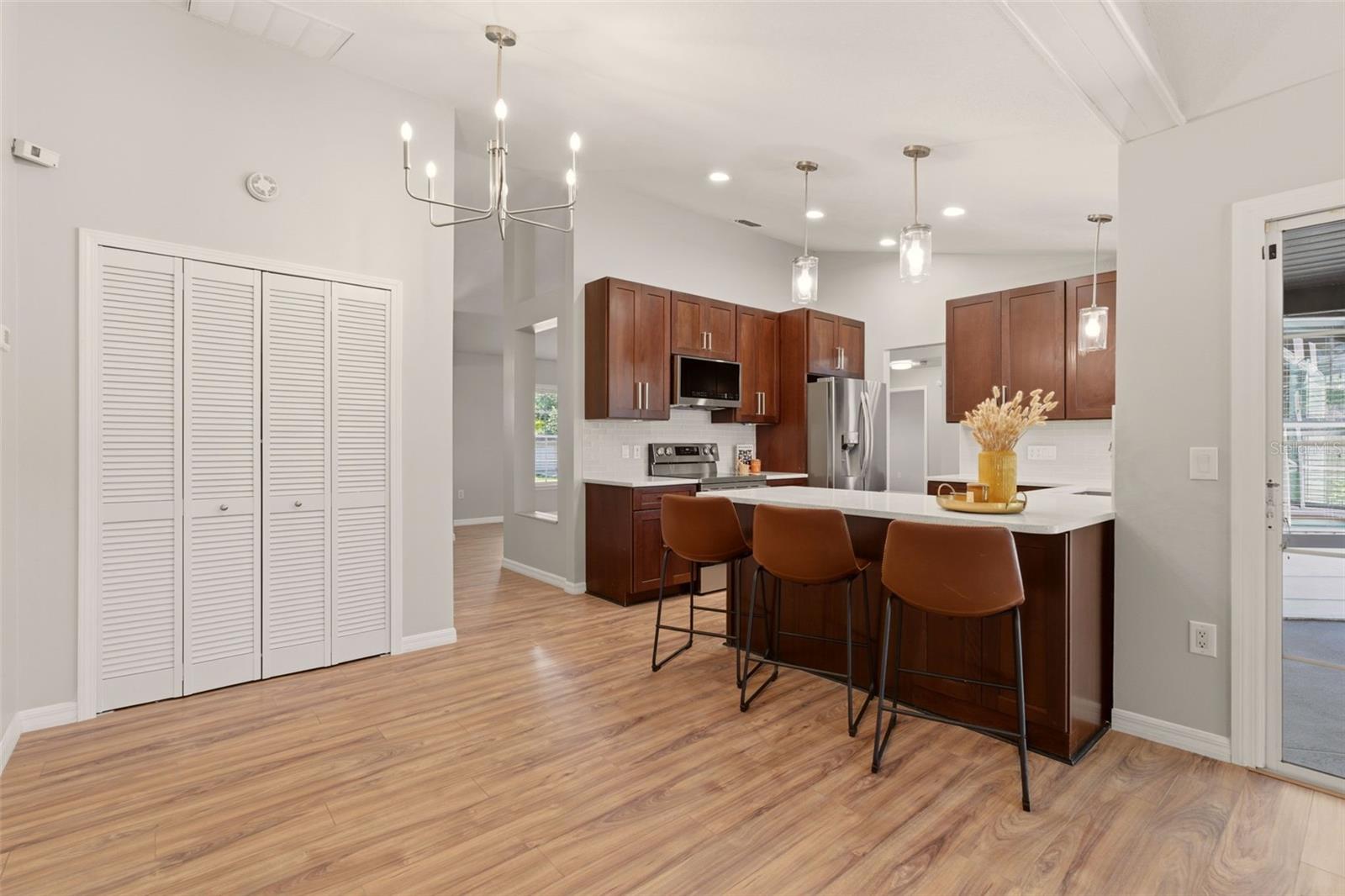 2362 GREENBRIER ST, DELTONA, FL, 32738