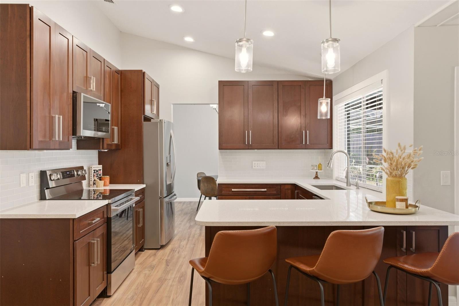 2362 GREENBRIER ST, DELTONA, FL, 32738