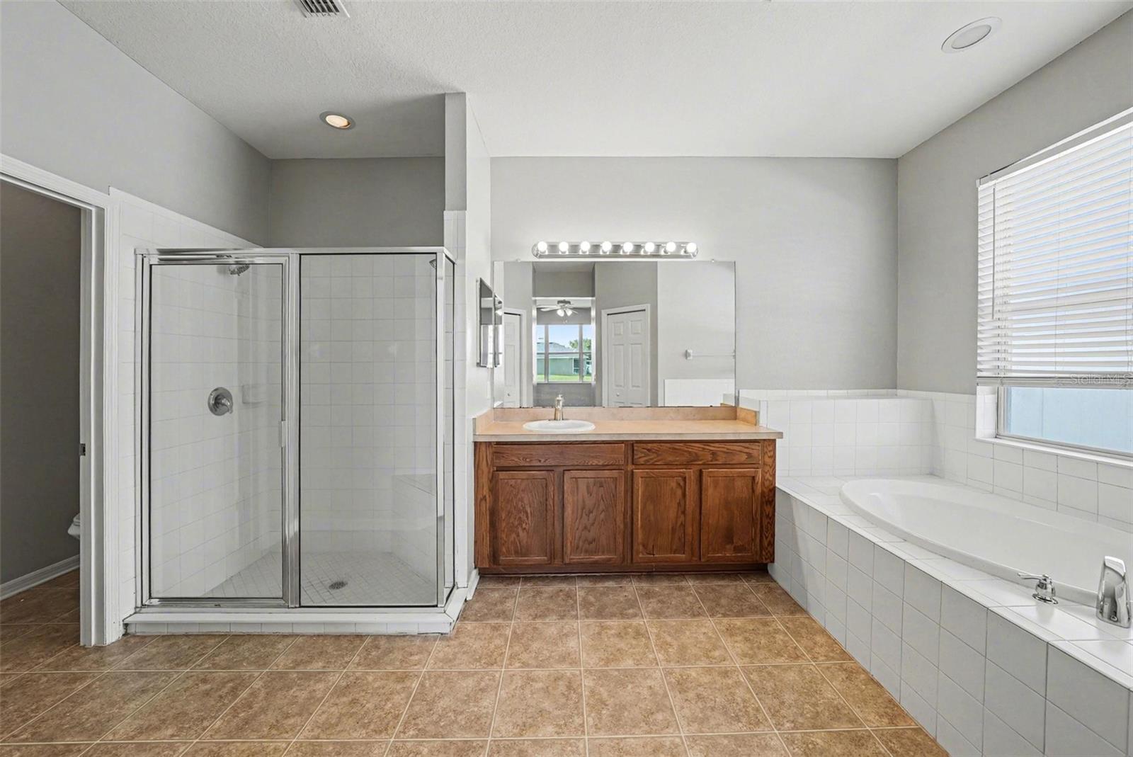 636 TANANA FALL DR, RUSKIN, FL, 33570