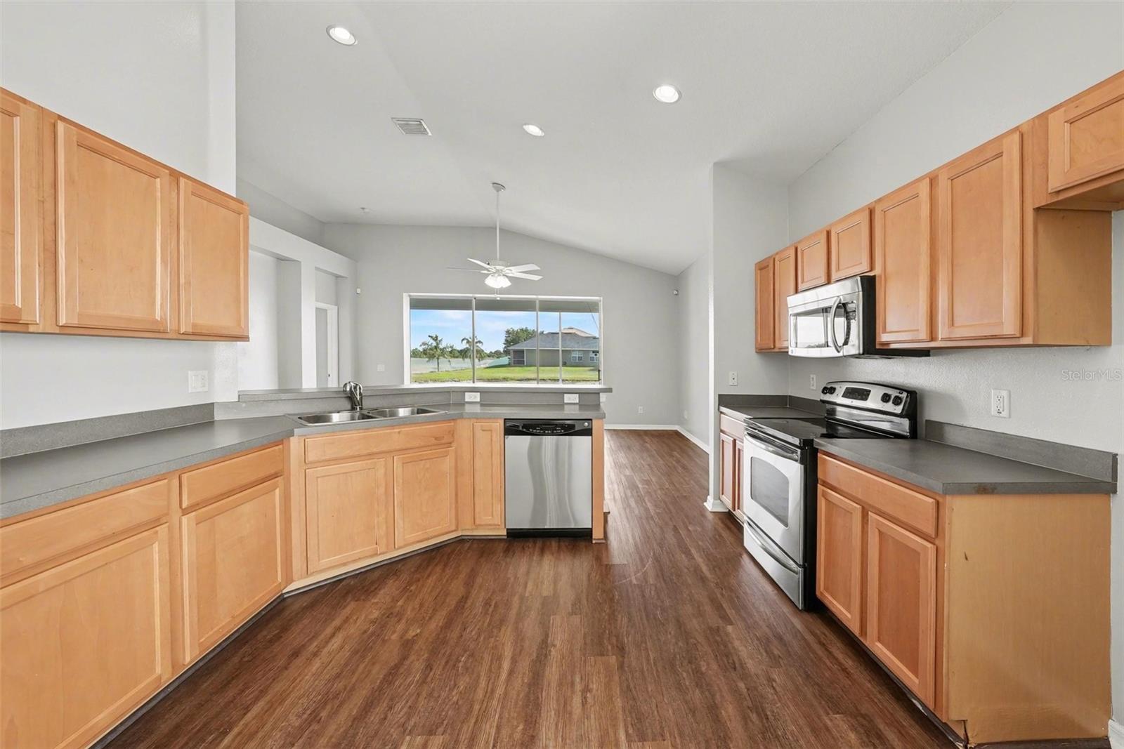 636 TANANA FALL DR, RUSKIN, FL, 33570