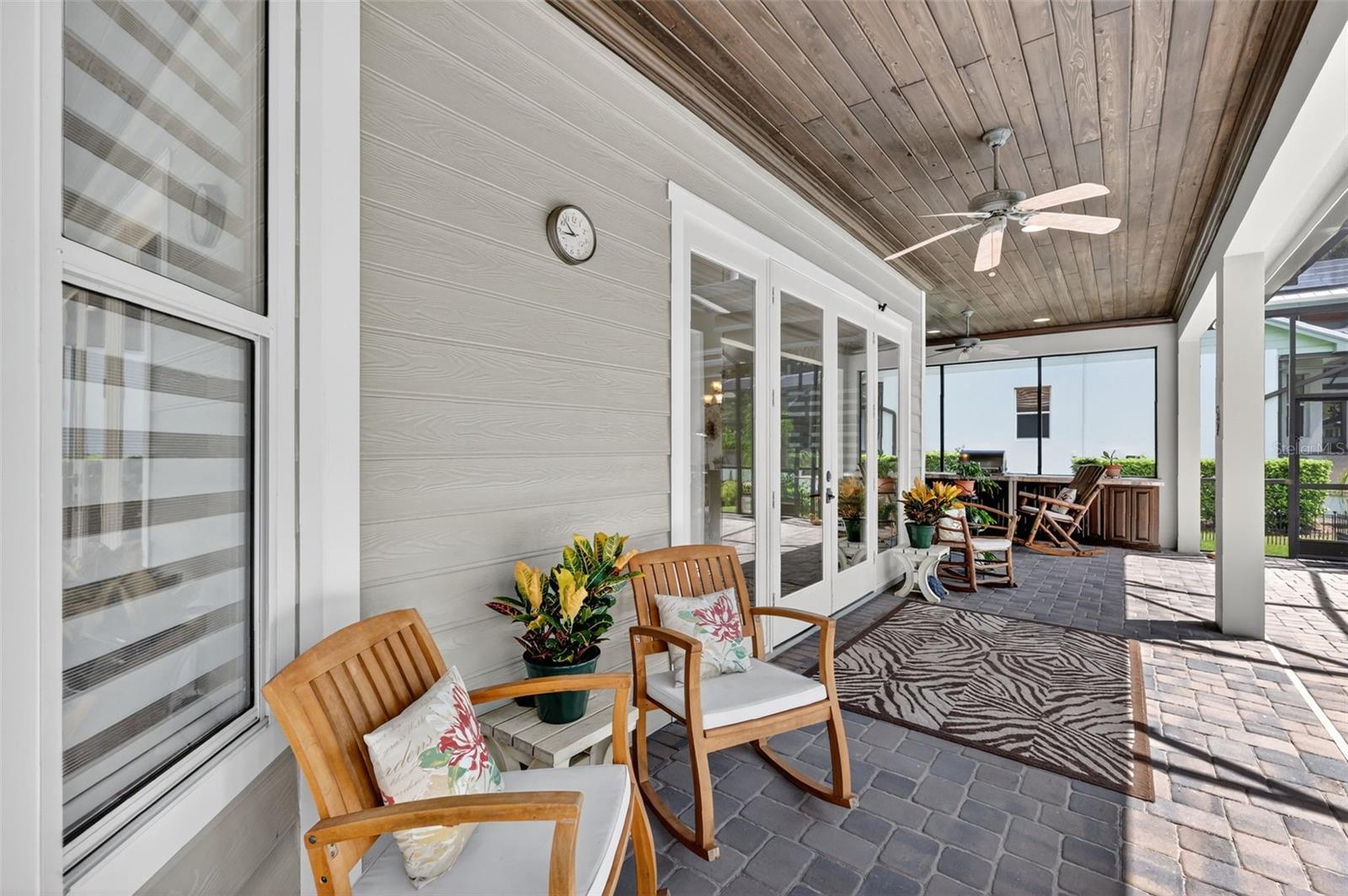 404 LONG AND WINDING RD, HOWEY IN THE HILLS, FL, 34737