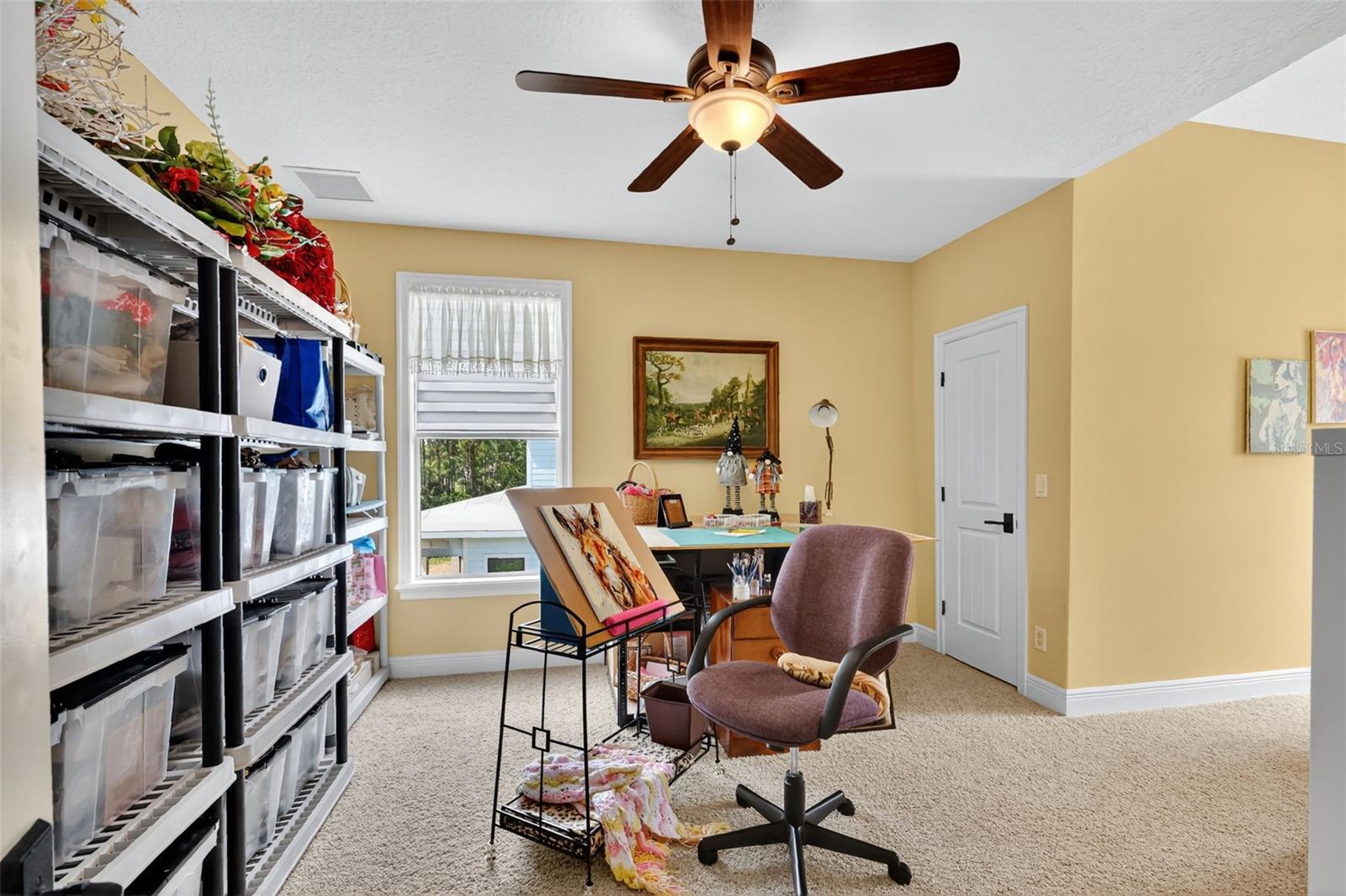 404 LONG AND WINDING RD, HOWEY IN THE HILLS, FL, 34737