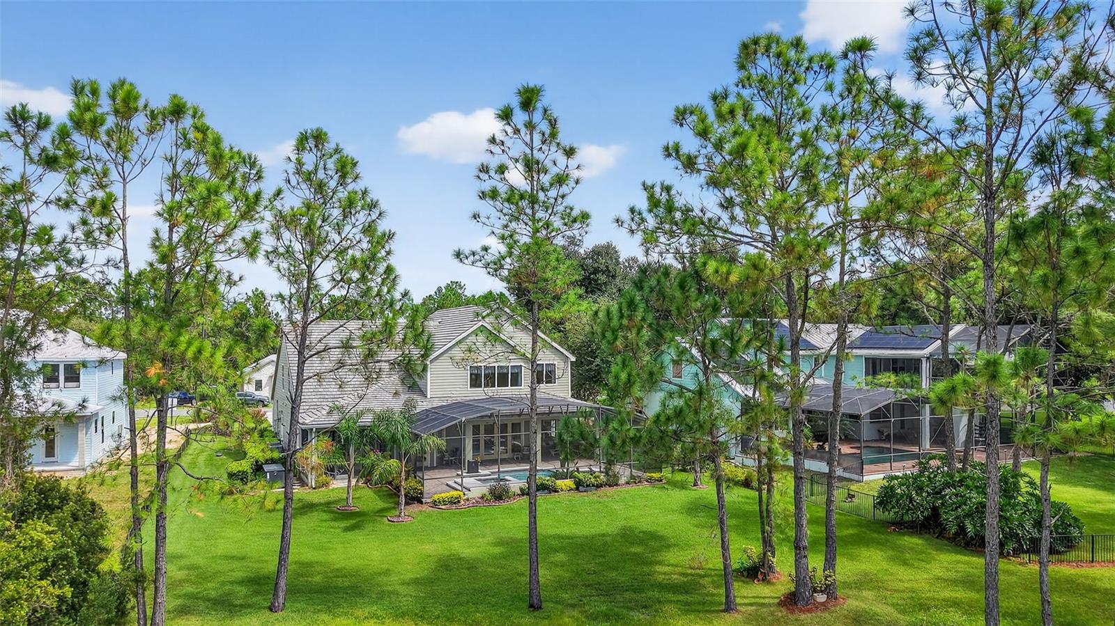 404 LONG AND WINDING RD, HOWEY IN THE HILLS, FL, 34737