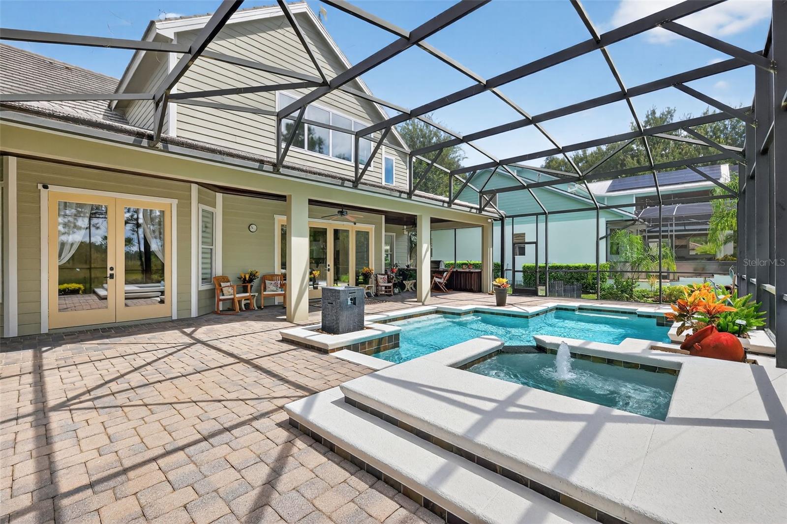 404 LONG AND WINDING RD, HOWEY IN THE HILLS, FL, 34737