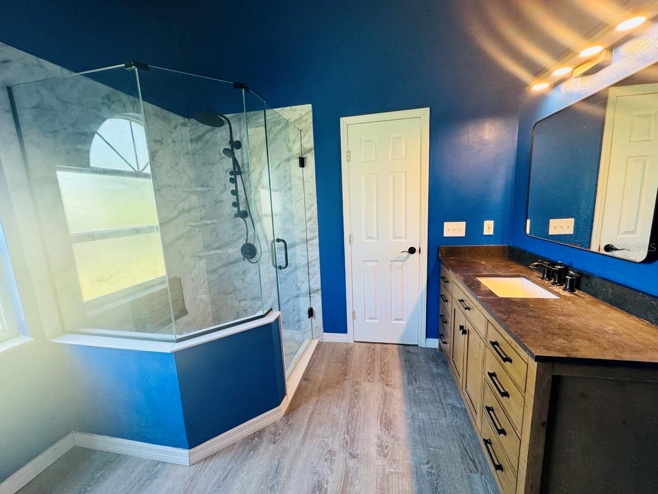 215 HOLLOWBROOK CIR, DAYTONA BEACH, FL, 32114