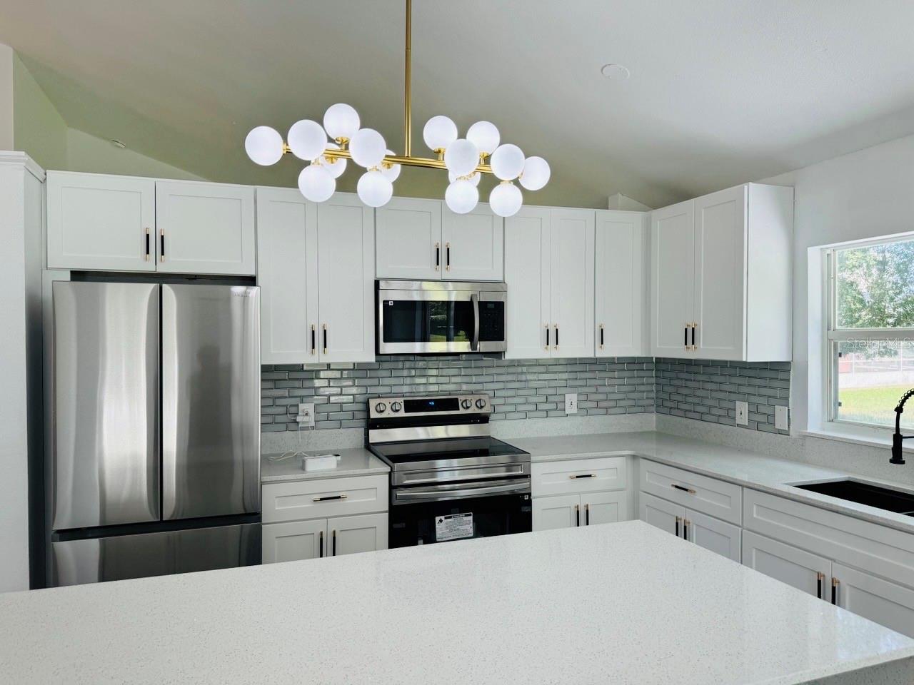 215 HOLLOWBROOK CIR, DAYTONA BEACH, FL, 32114