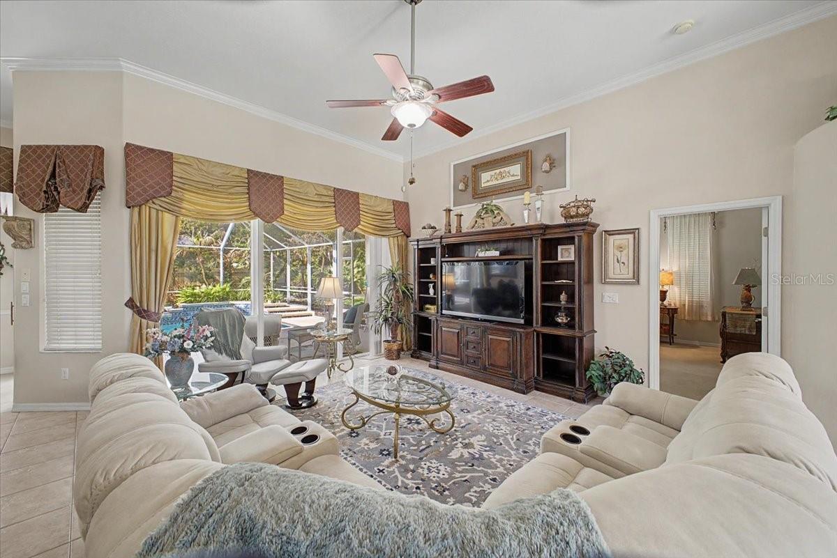 11 CRESCENT LAKE WAY, ORMOND BEACH, FL, 32174