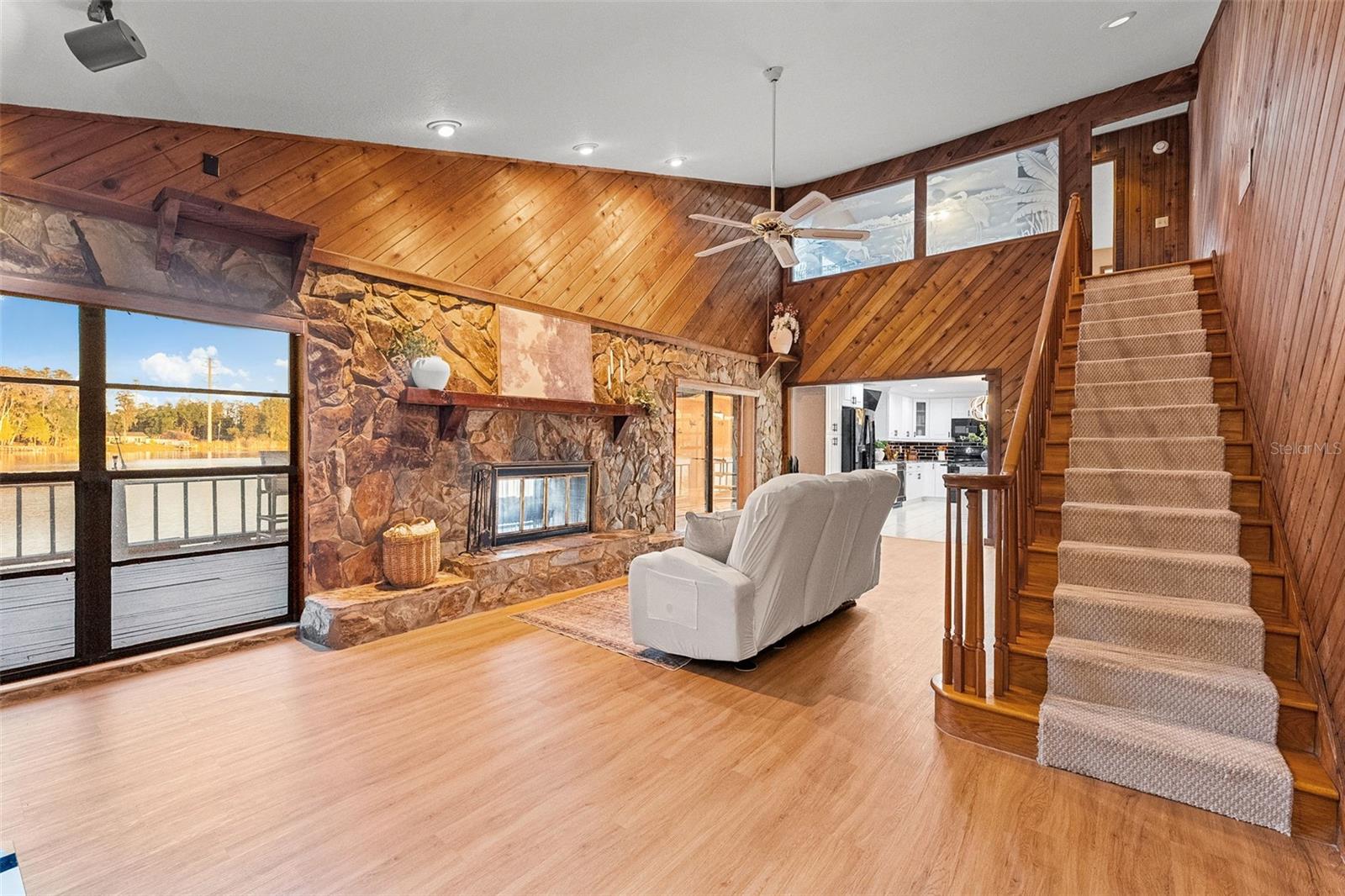 17301 ESTES RD, LUTZ, FL, 33548