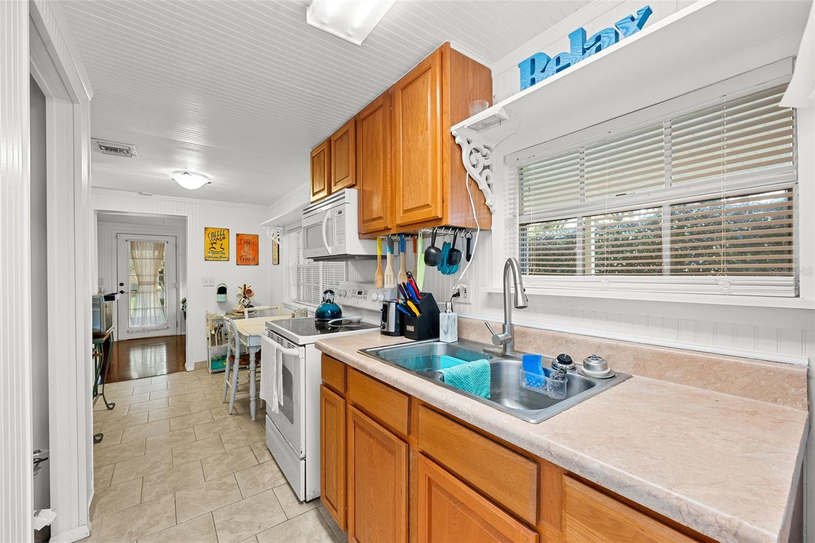 17301 ESTES RD, LUTZ, FL, 33548