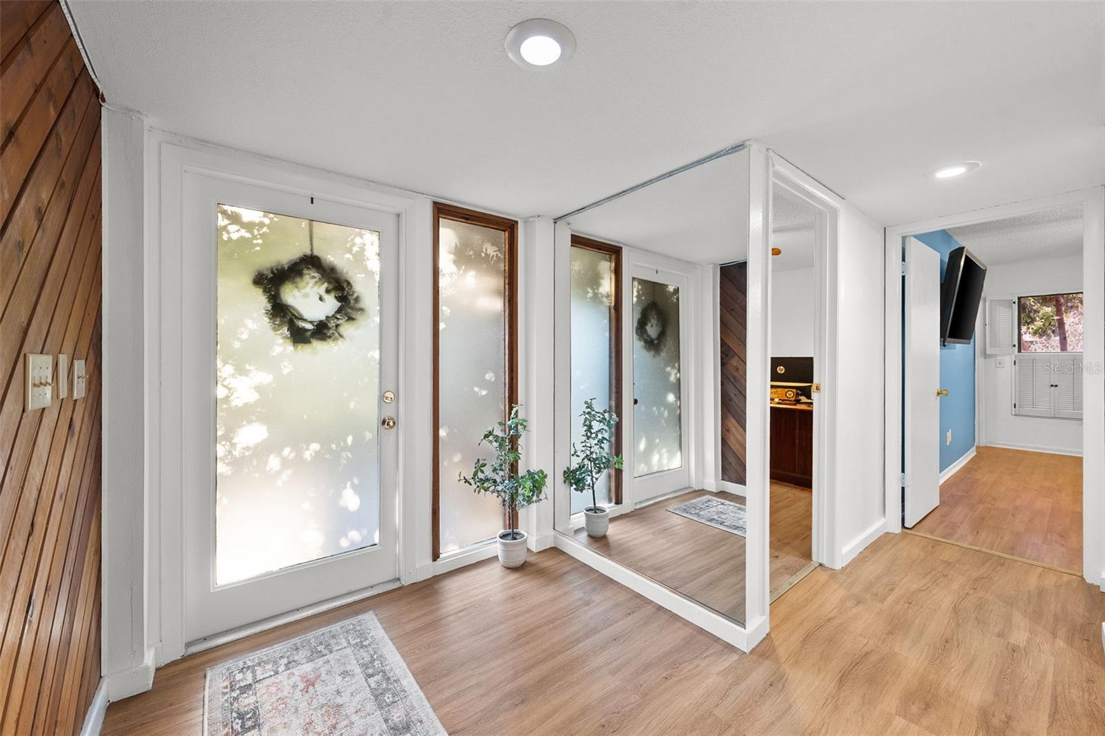 17301 ESTES RD, LUTZ, FL, 33548