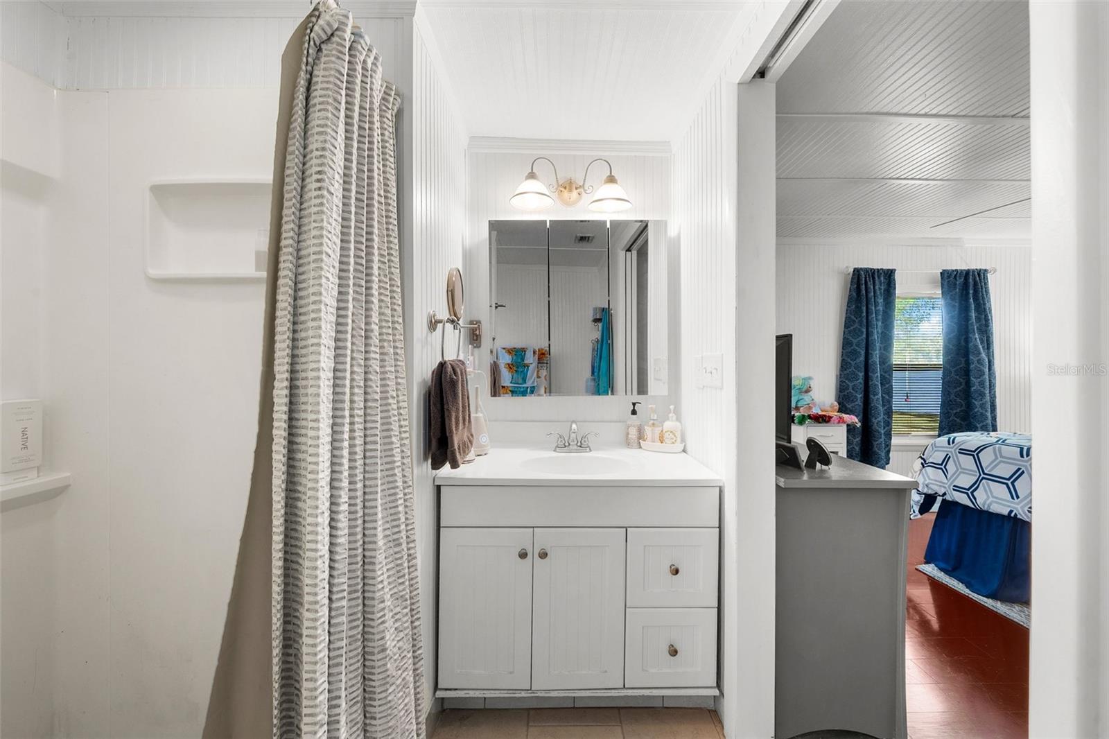 17301 ESTES RD, LUTZ, FL, 33548