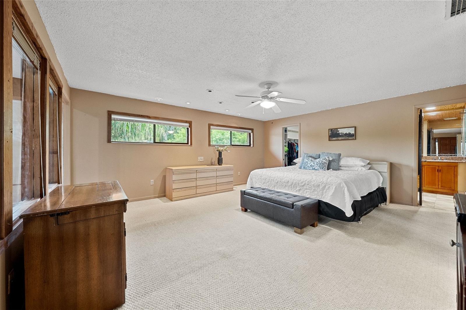 17301 ESTES RD, LUTZ, FL, 33548