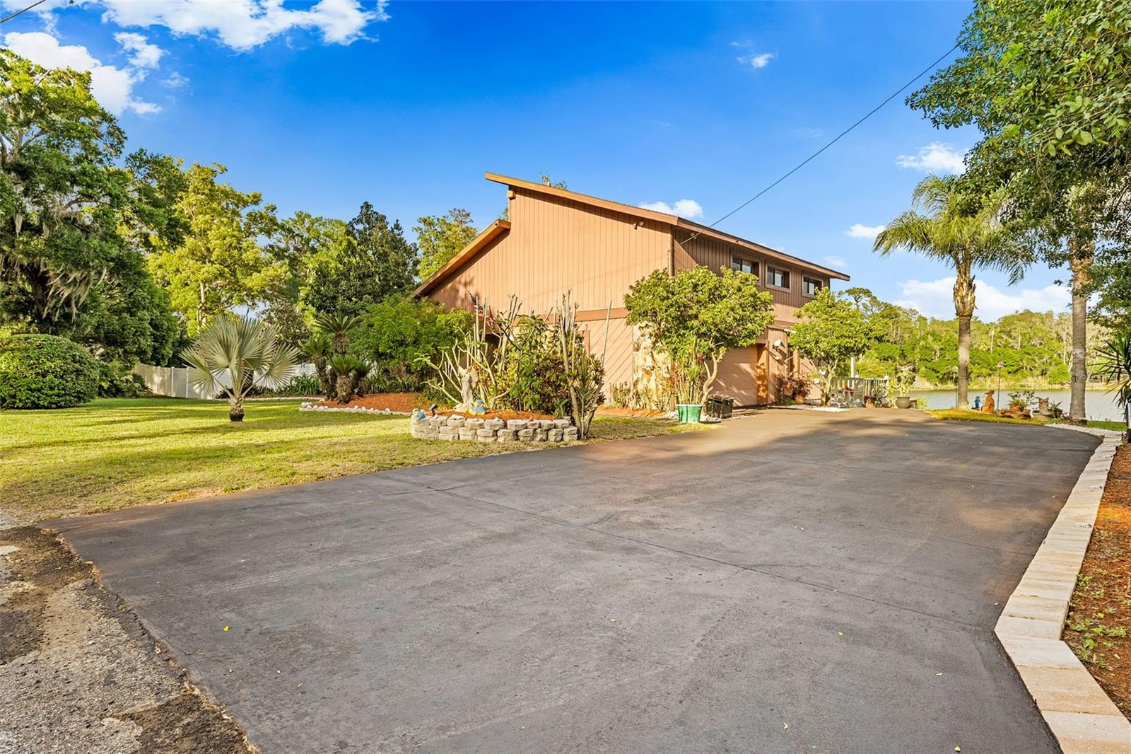 17301 ESTES RD, LUTZ, FL, 33548