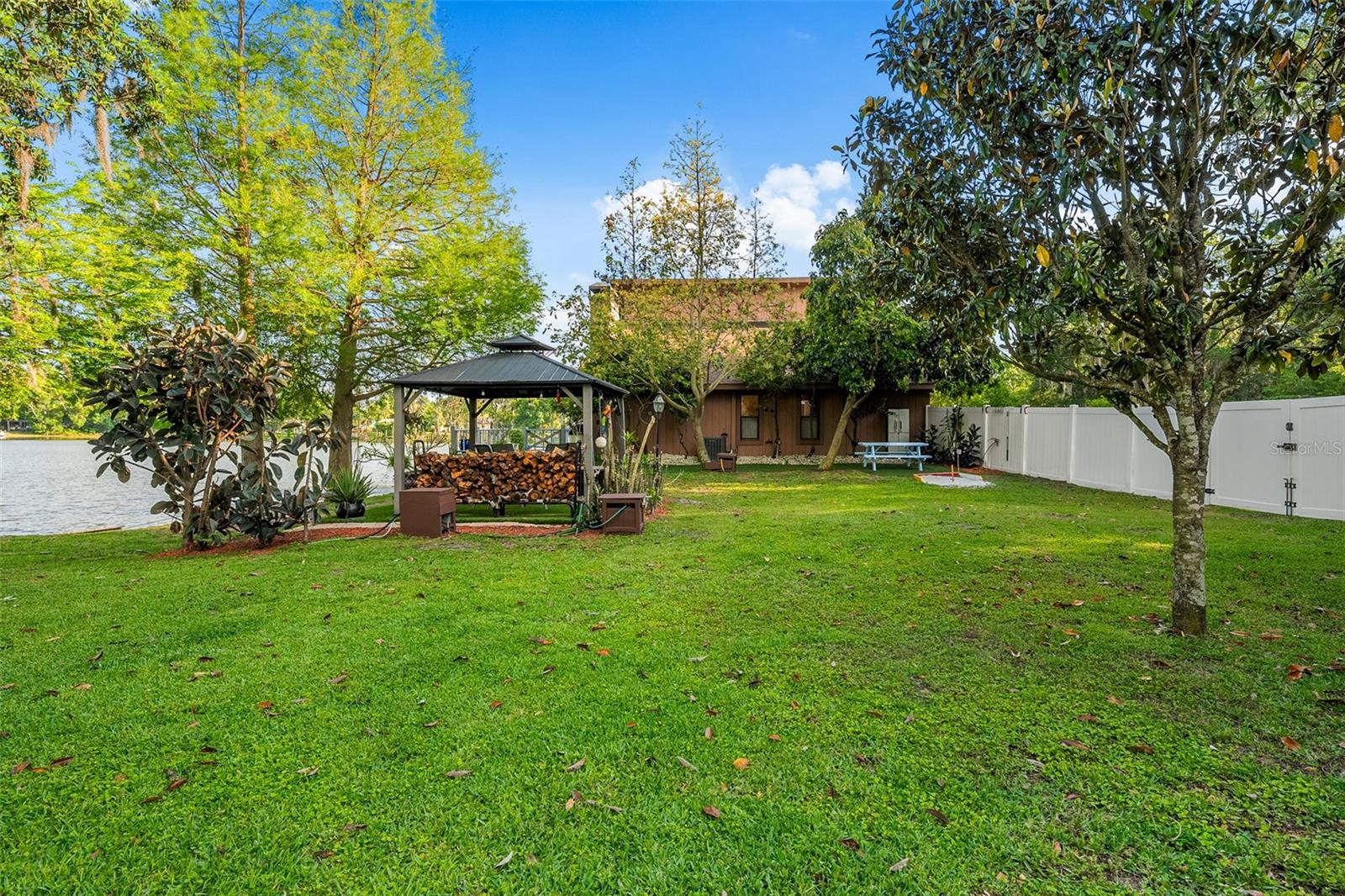 17301 ESTES RD, LUTZ, FL, 33548