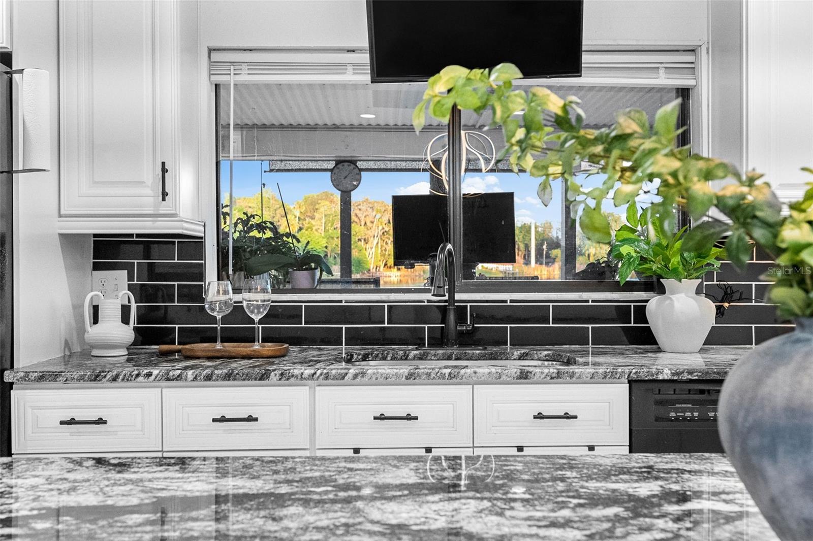 17301 ESTES RD, LUTZ, FL, 33548