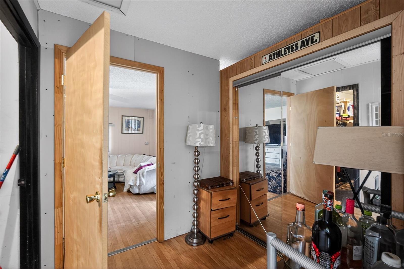 1803 S WILKINS AVE, PLANT CITY, FL, 33563