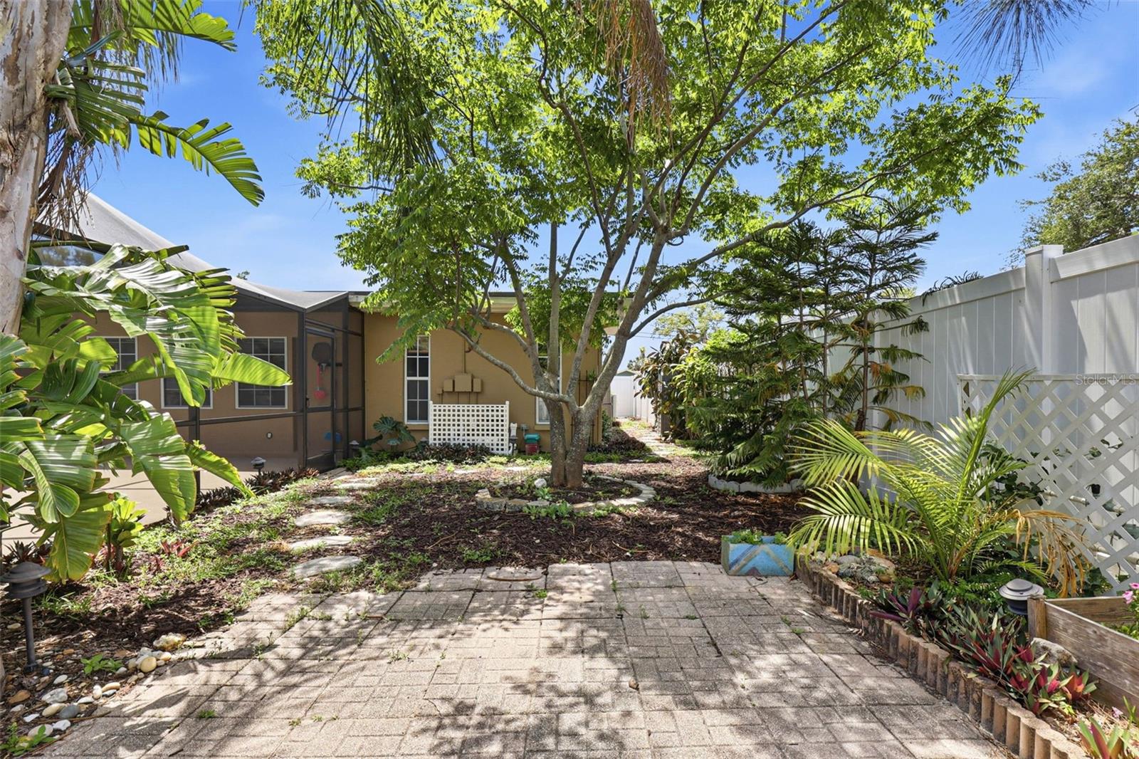 14649 BAY DR, LARGO, FL, 33774