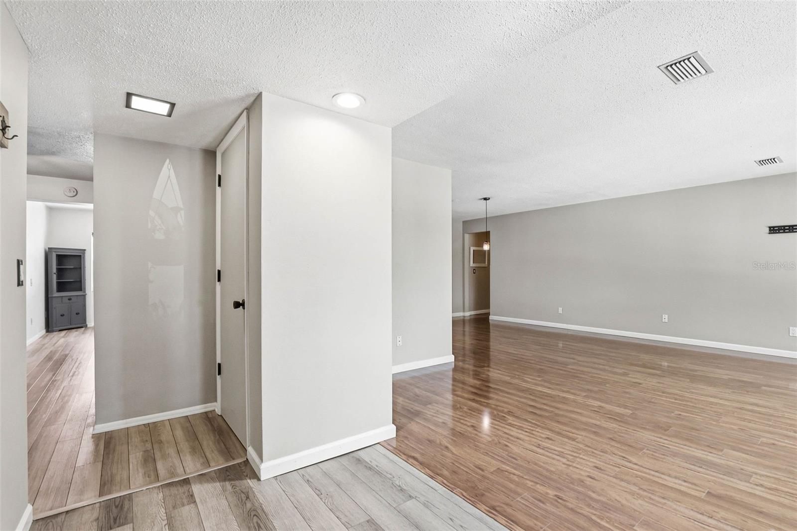 14649 BAY DR, LARGO, FL, 33774