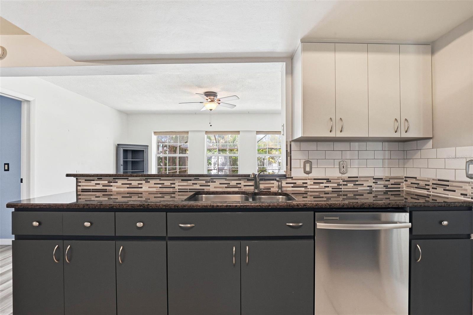 14649 BAY DR, LARGO, FL, 33774