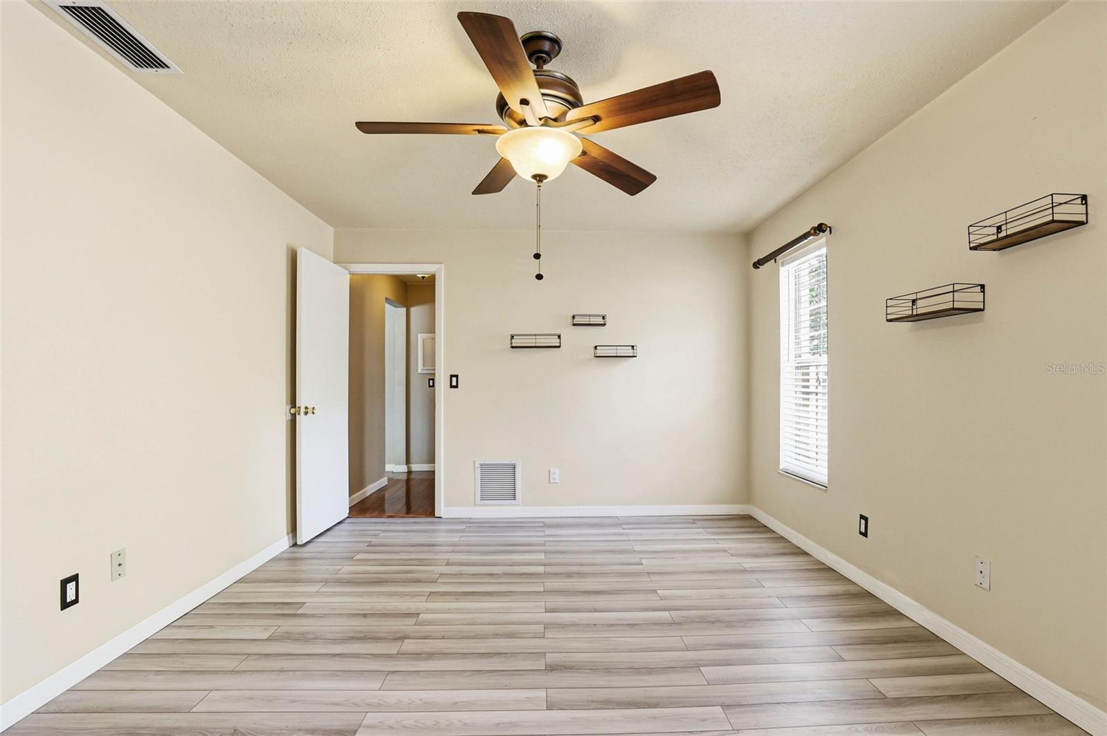 14649 BAY DR, LARGO, FL, 33774